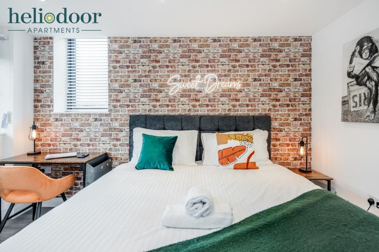 Milton Keynes Apartments, Sleeps Up To 5, Free Parking, Free Wifi & Movies, 7 Mins Drive To Milton Keynes Central Station For Direct Trains To London & The North 外观 照片