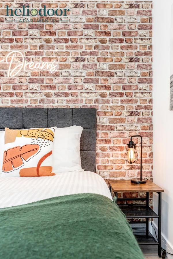Milton Keynes Apartments, Sleeps Up To 5, Free Parking, Free Wifi & Movies, 7 Mins Drive To Milton Keynes Central Station For Direct Trains To London & The North 外观 照片
